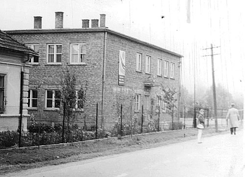 budynek szkoły z 1962 roku