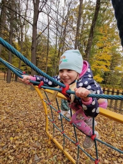 Dziewczynka na wspinaczce.jpg