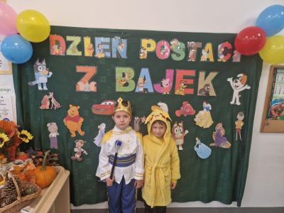 Chłopcy w strojach .jpg