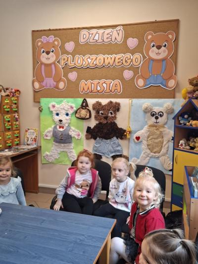 dzień misia w bibliotece.jpg
