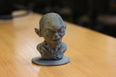 Wydrukowana na drukarce 3D postać  Smeagola.