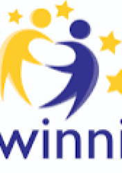 Logo programu eTwinning - dwie postacie żółto niebieskie