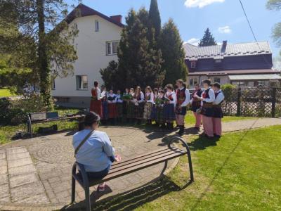Występ zespołu wokalnego