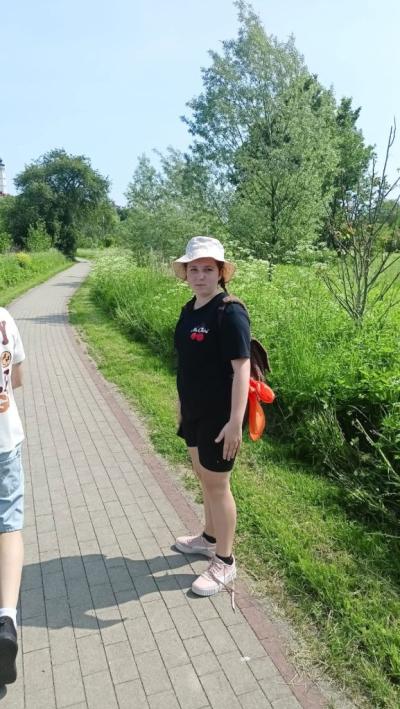 wolontariuszka z klasy 6b w tle piękne widoki