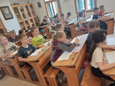 lekcja kaligrafii w szkole - warsztaty