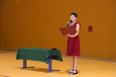 Przemawiająca Pani dyrektor Agnieszka Kapusta.