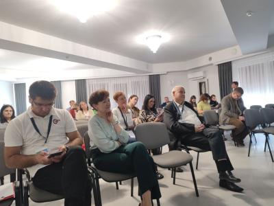 Konferencja STEAM - uczestnicy zebrani na sali