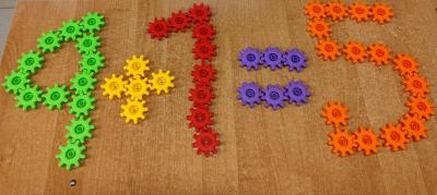 Działania matematyczne na klockach Korbo