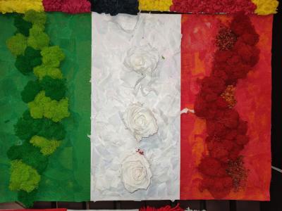 Flaga wykonana przez uczniów w ramach konkursu z okazji Dnia Języków Obcych