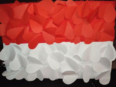 Flaga wykonana przez uczniów w ramach konkursu z okazji Dnia Języków Obcych