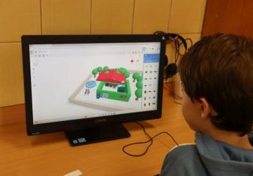 Uczeń projektujące budynek mieszkalny. Uczeń projektujące budynek mieszkalny.