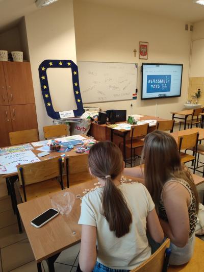 Układanki puzlowe z okazji Erasmus Days