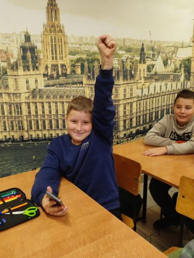 Rozwiązujemy quizy wiedzy o krajach anglojęzycznych