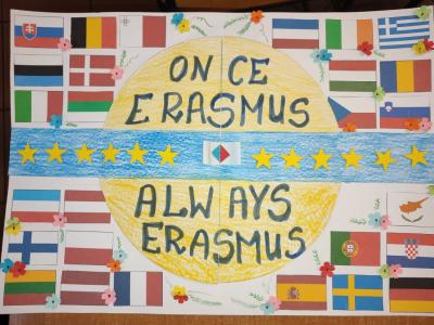 Prace plastyczne uczniów  z okazji Erasmus Days.j