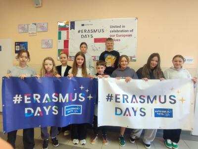 Członkowie Klubu Europejskiego w akcji Erasmus Days