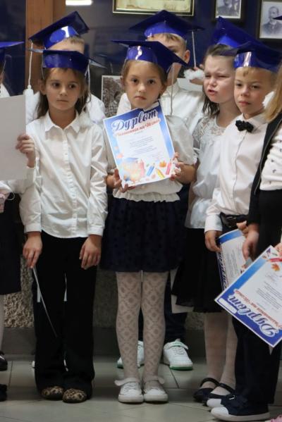 Występujący uczniowie a programie artystycznym