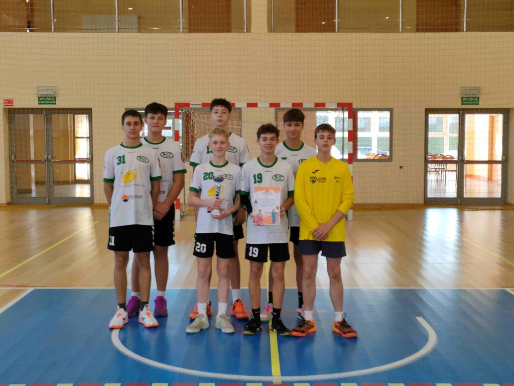 Reprezentacja SP w Libuszy - Mistrzowie gminy Biecz w koszykówce chłopców