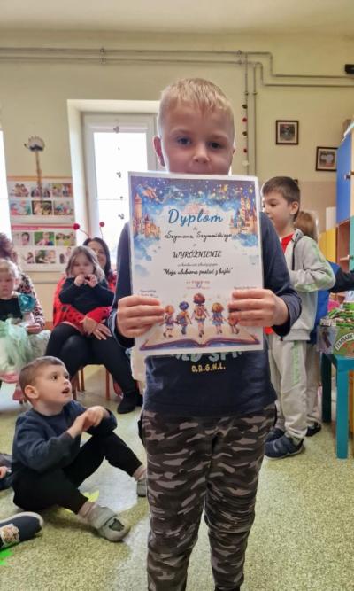 wręczenie nagród i dyplomów uczestnikom konkursu