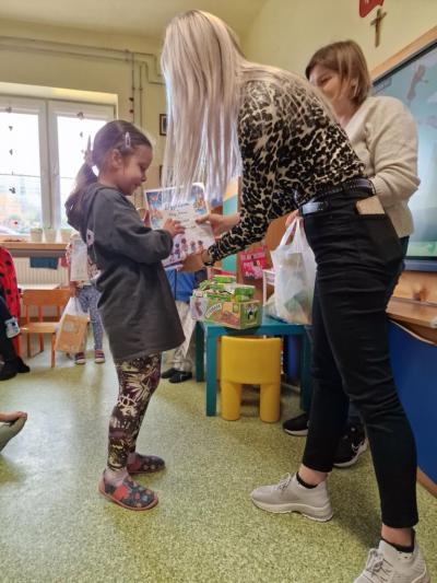 wręczenie nagród i dyplomów uczestnikom konkursu