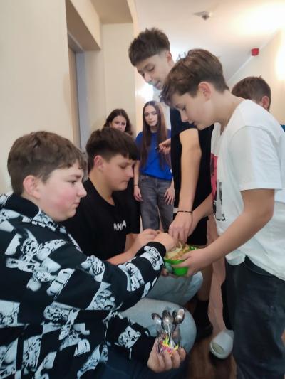 Przyjęcie urodzinowo-imieninowe w czasie obozu EuroWeek