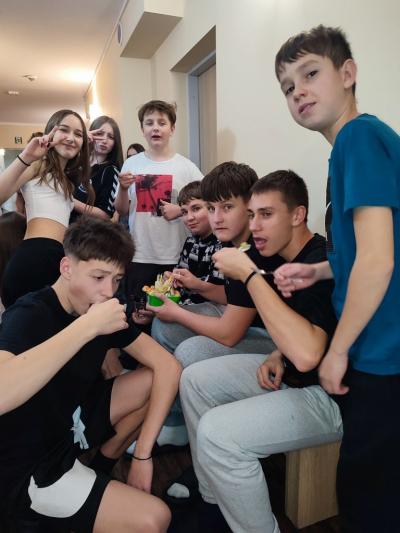 Przyjęcie urodzinowo-imieninowe w czasie obozu EuroWeek