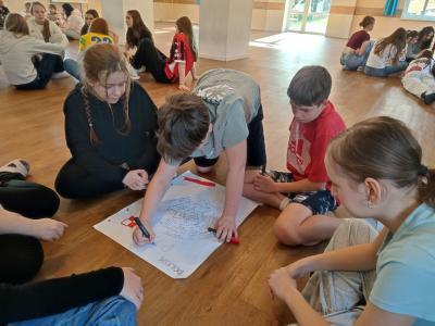 Team-building activity, praca w grupach