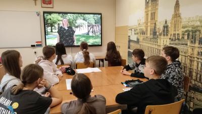 Film z wystąpieniem psychologa z tematyki projektowej