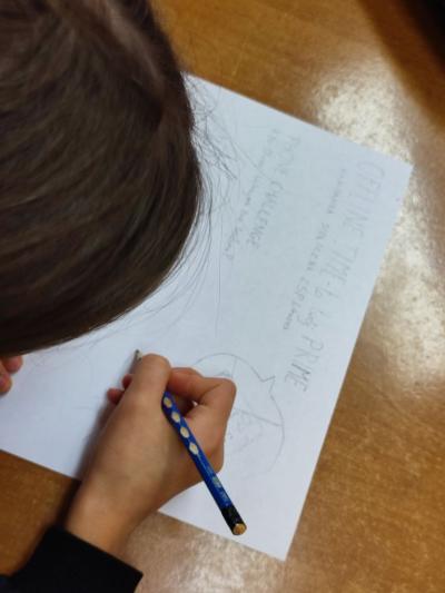 Uczniowie projektują ulotki i plakat kampanii