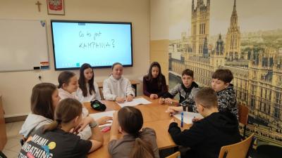 Debata w grupie -co to jets kampania.