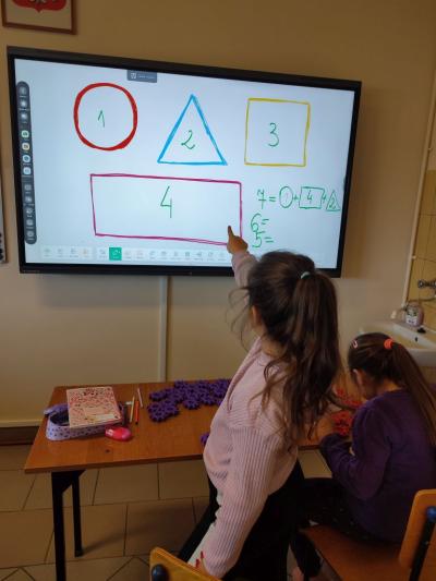 Kodowanie matematyczne na figurach geometrycznych.