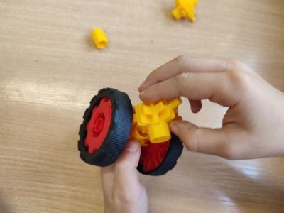 Dobieranie elementów konstrukcyjnych wg instrukcji w zadaniu