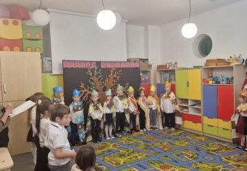 Dzieci recytują wiersze