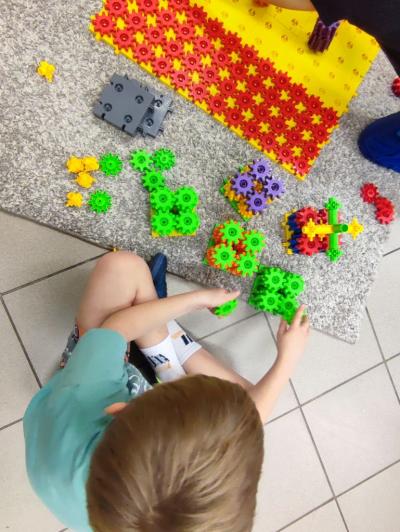 Bożonarodzeniowa kreatywność z klockami Korbo Steam