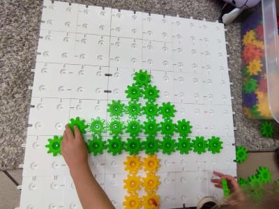 Konstrukcja z elementów klocków Korbo Steam