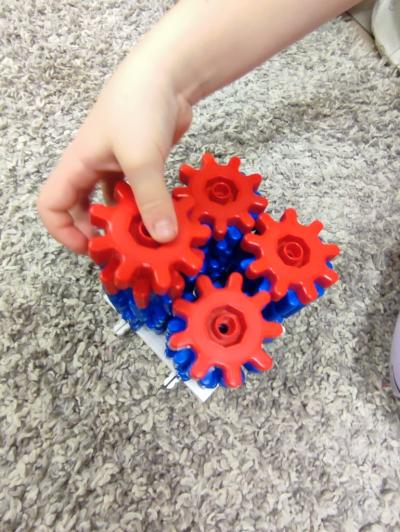 Konstrukcja z elementów klocków Korbo Steam