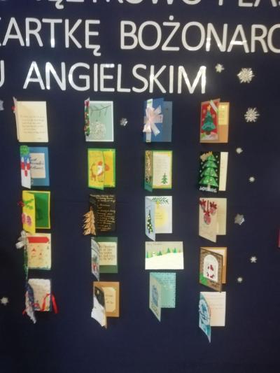 Na zdjęciu są kartki świateczne