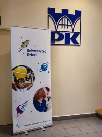 Baner Uniwersytetu Dzieci
