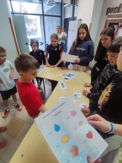 Aktywność najmłodszych na przerwach międzylekcyjnych - gra eliksir Przyjaźni