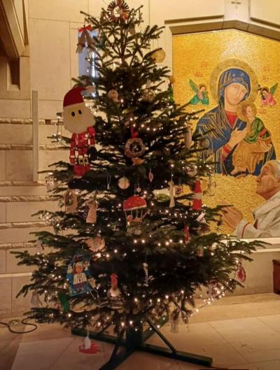 Prezentacja prac konkursowych na choince w Instytucie Dialogu Międzykulturowego