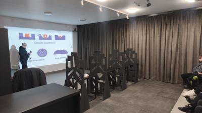 Uczniowie uczestniczący zajęciach strzeleckich