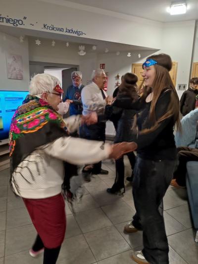 Bal karnawałowy z Seniorami w Dziennym Ośrodku Wsparcia w Libuszy