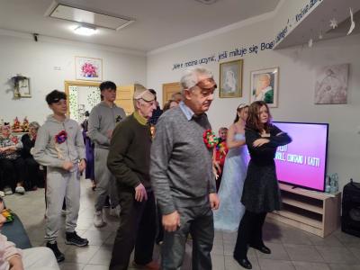 Bal karnawałowy z Seniorami w Dziennym Ośrodku Wsparcia w Libuszy