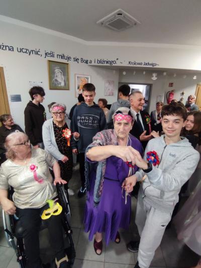Bal karnawałowy z Seniorami w Dziennym Ośrodku Wsparcia w Libuszy