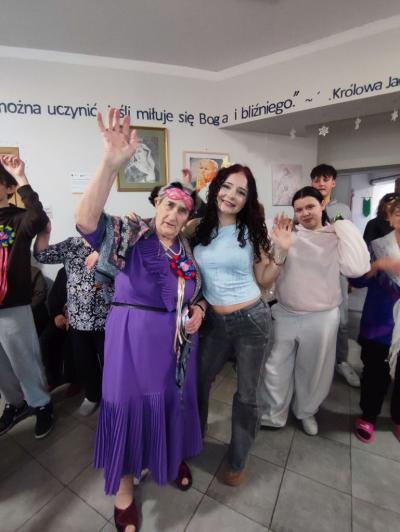 Bal karnawałowy z Seniorami w Dziennym Ośrodku Wsparcia w Libuszy