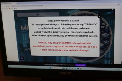 Fragment gry na ekranie monitora