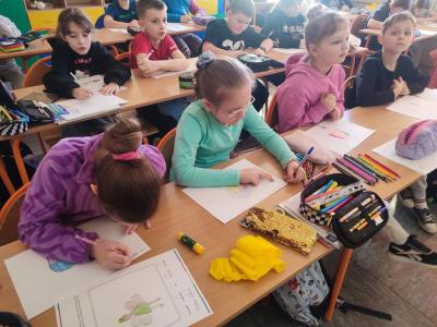 klasa 3a biorąca udział w lekcji online