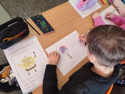 klasa 3a biorąca udział w lekcji online