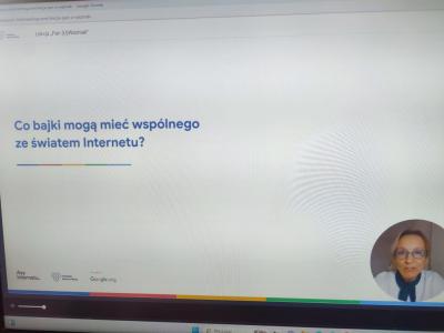 materiały online wyswietlne na ekranie