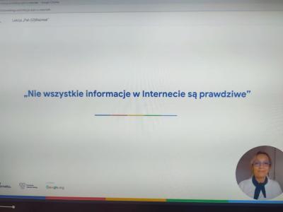 materiały online wyswietlne na ekranie