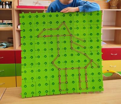 Gotowa praca uczniów z modelem geoplanu